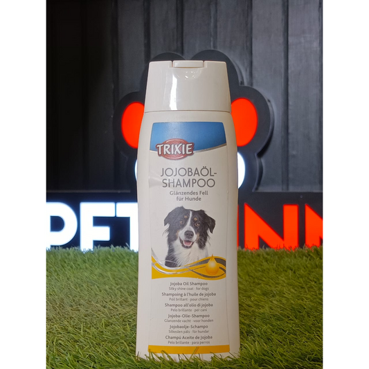 Trixie Jojoba Oil Dog Shampoo