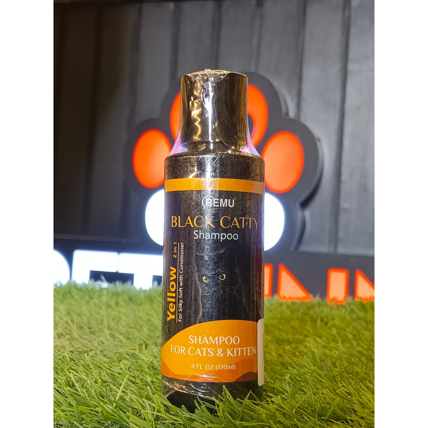 Remu Black Catty Cat Shampoo